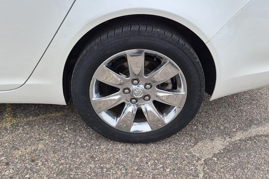 Thumbnail: 2016 Buick Regal - 8