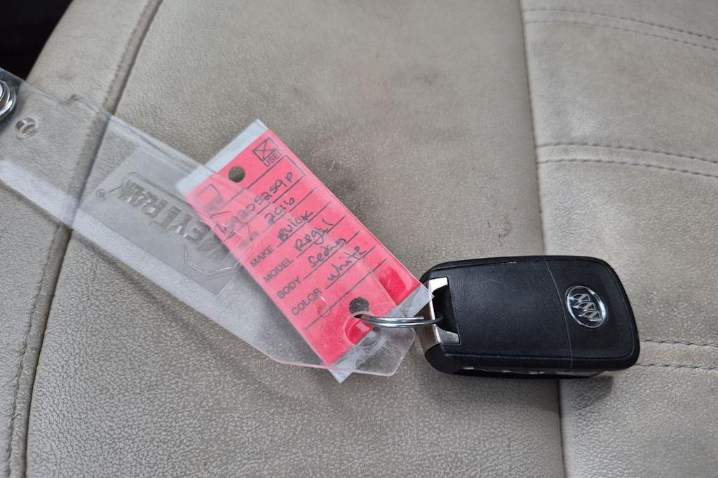 Thumbnail: 2016 Buick Regal - 19