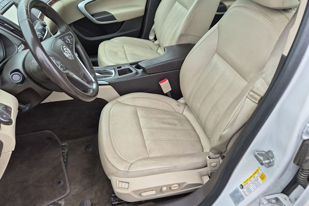 Thumbnail: 2016 Buick Regal - 11