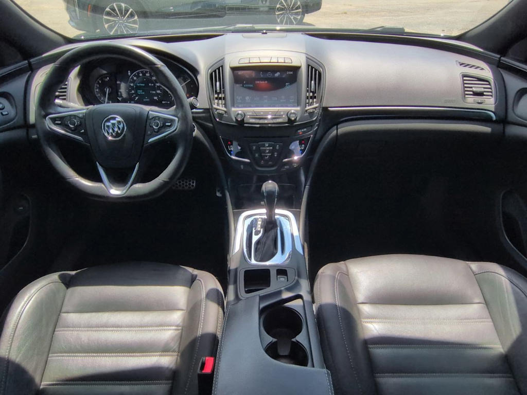 Thumbnail: 2017 Buick Regal - 10