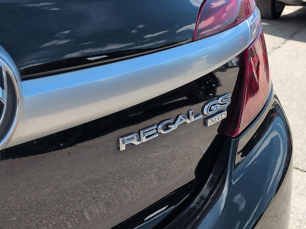 Thumbnail: 2017 Buick Regal - 7