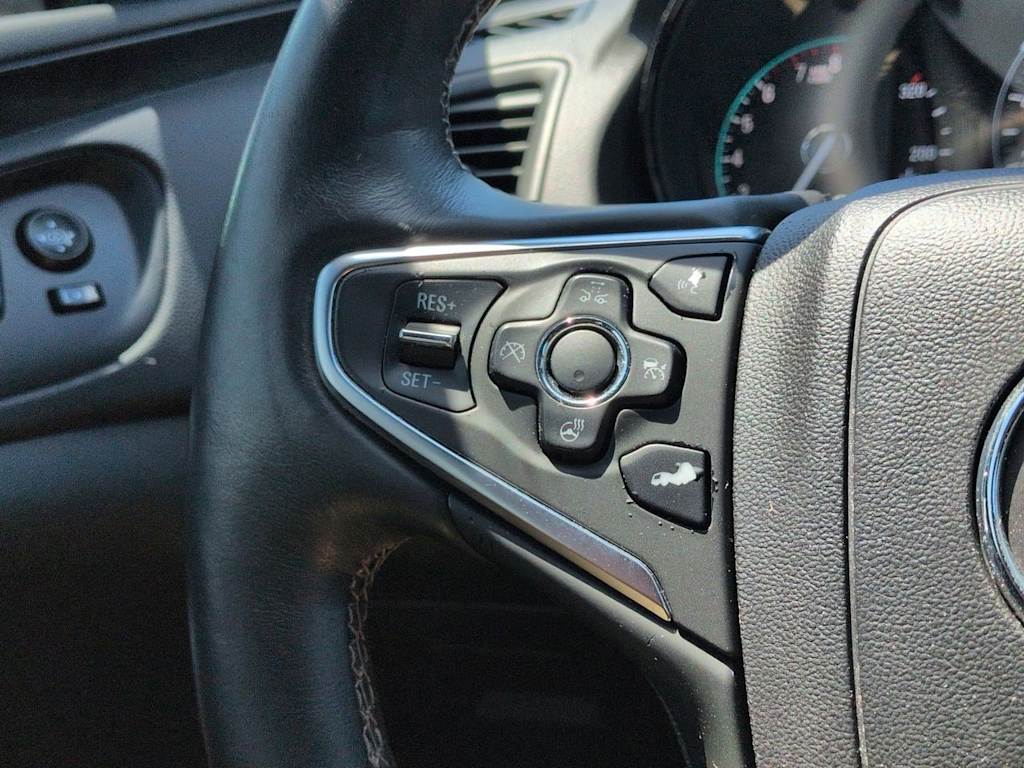 Thumbnail: 2017 Buick Regal - 28