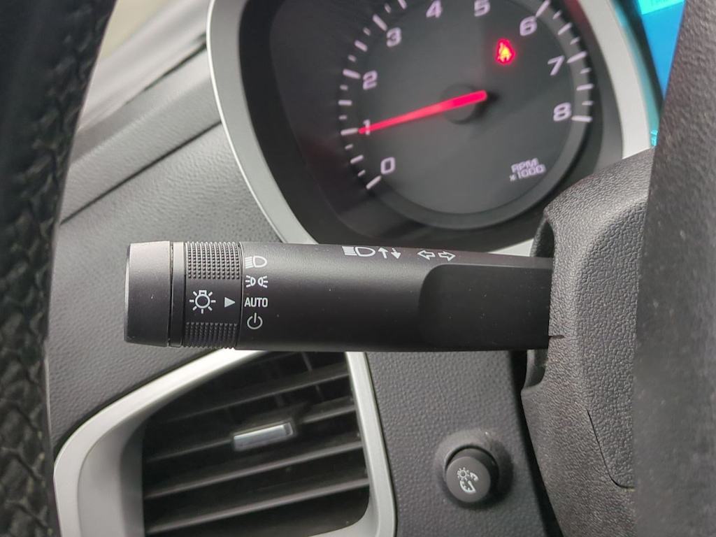 Thumbnail: 2015 Chevrolet Equinox - 30