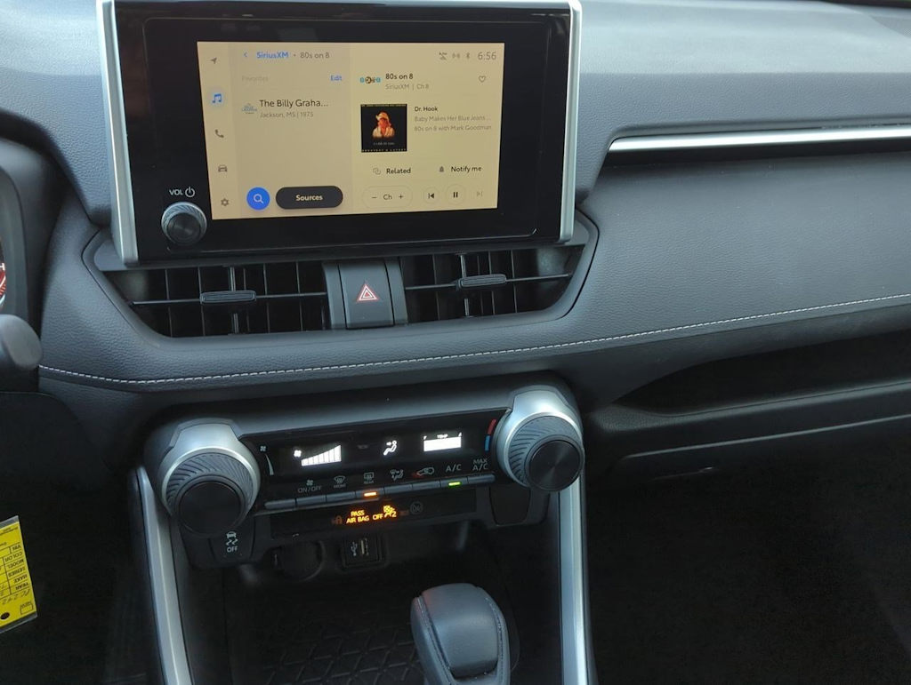 2023 Toyota RAV4 LE 14