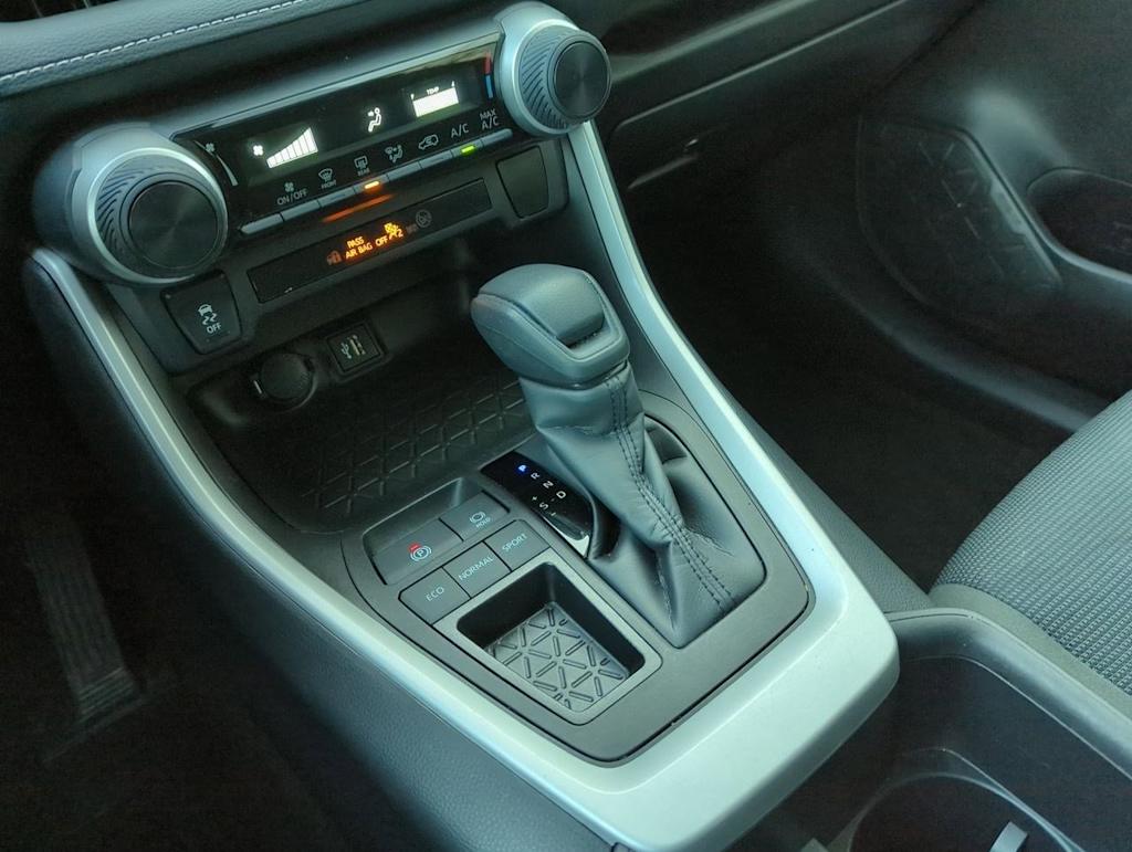 2023 Toyota RAV4 LE 15