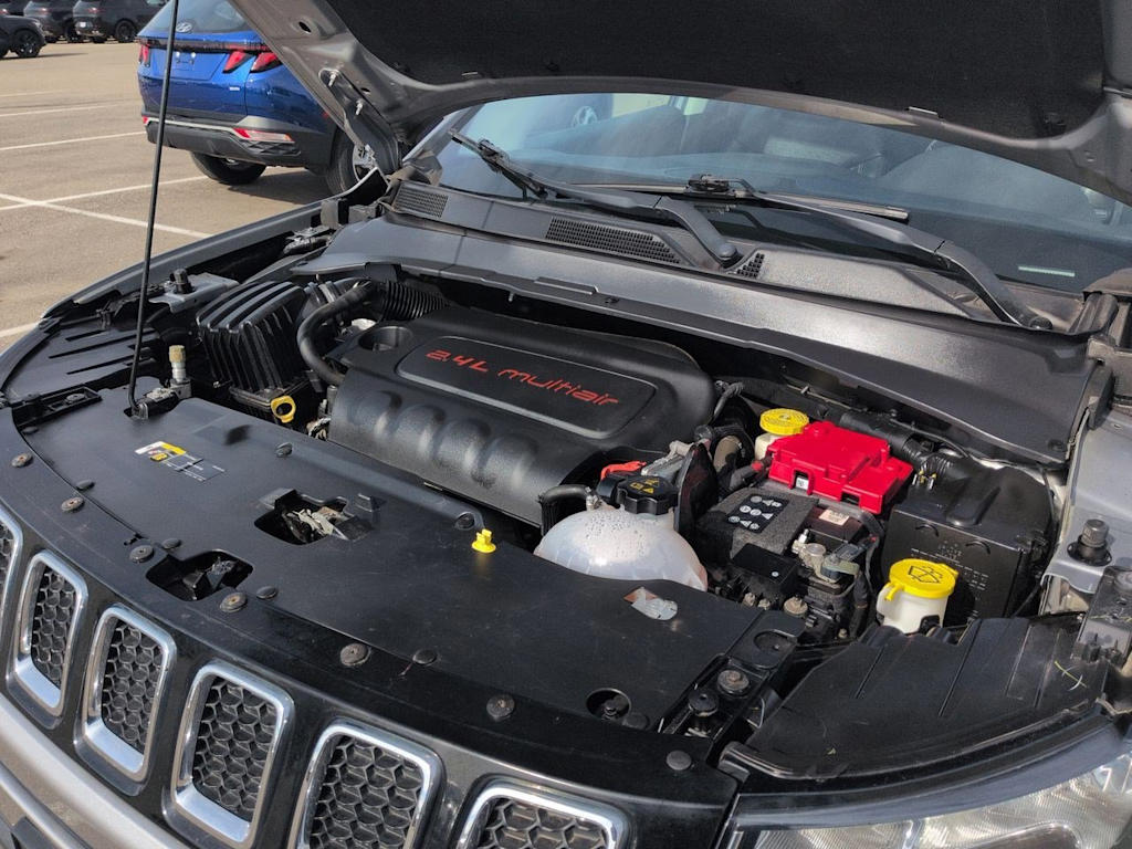 Thumbnail: 2019 Jeep Compass - 9