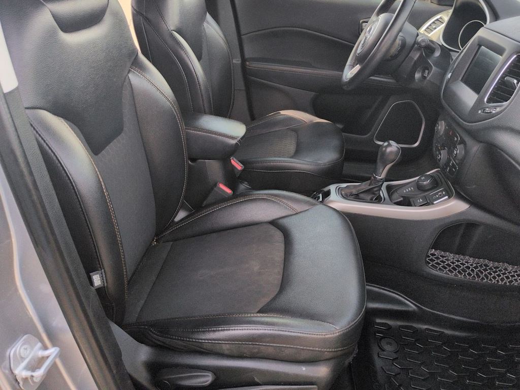 Thumbnail: 2019 Jeep Compass - 12