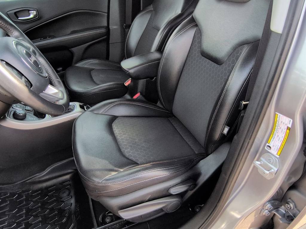 Thumbnail: 2019 Jeep Compass - 11