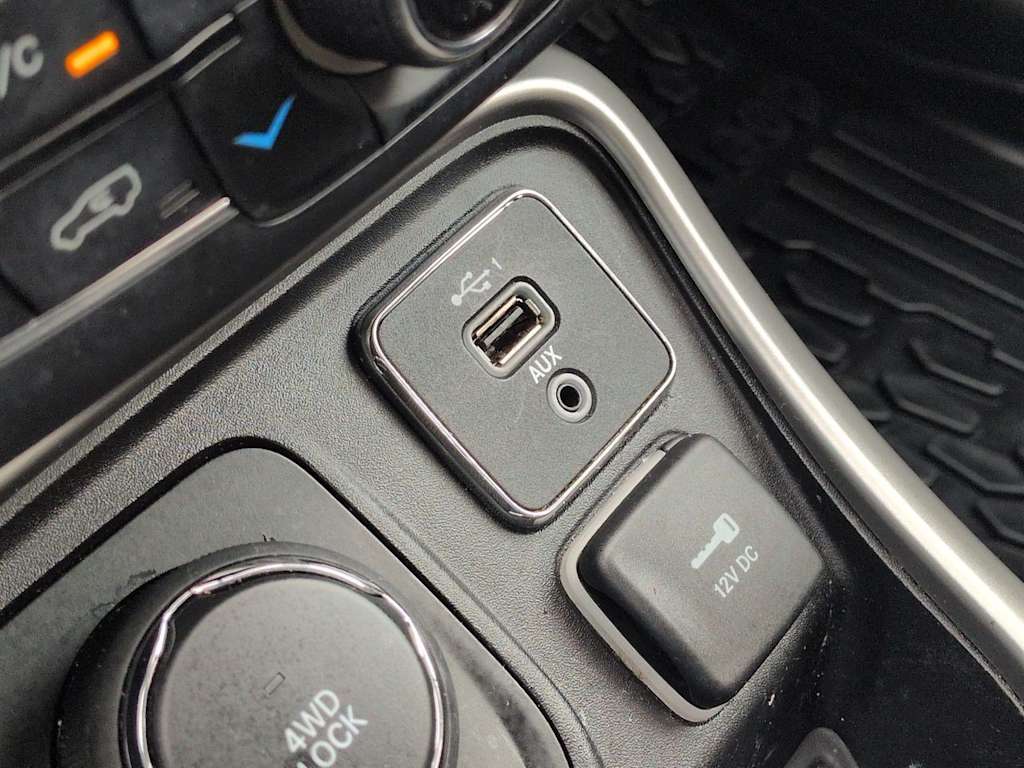 Thumbnail: 2019 Jeep Compass - 16
