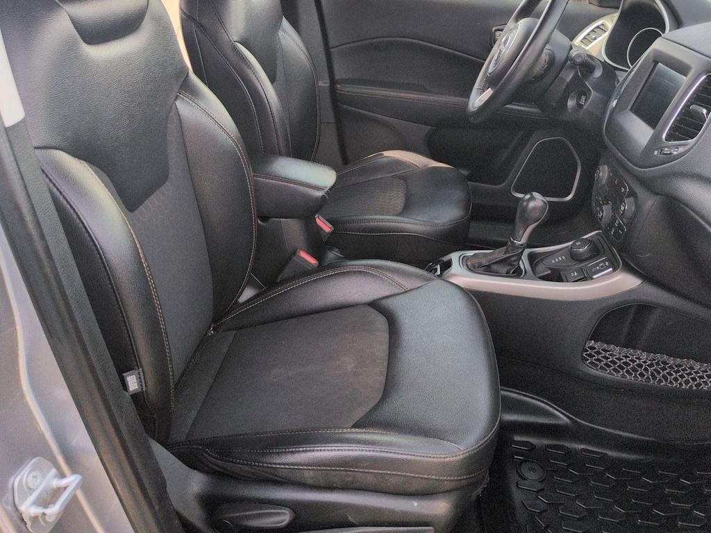 Thumbnail: 2019 Jeep Compass - 12