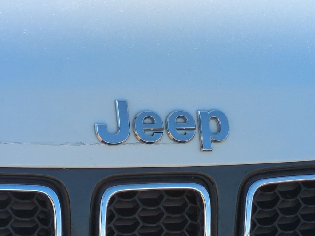 Thumbnail: 2019 Jeep Compass - 7