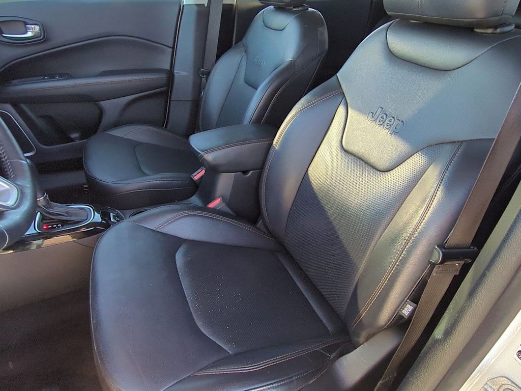 Thumbnail: 2019 Jeep Compass - 10