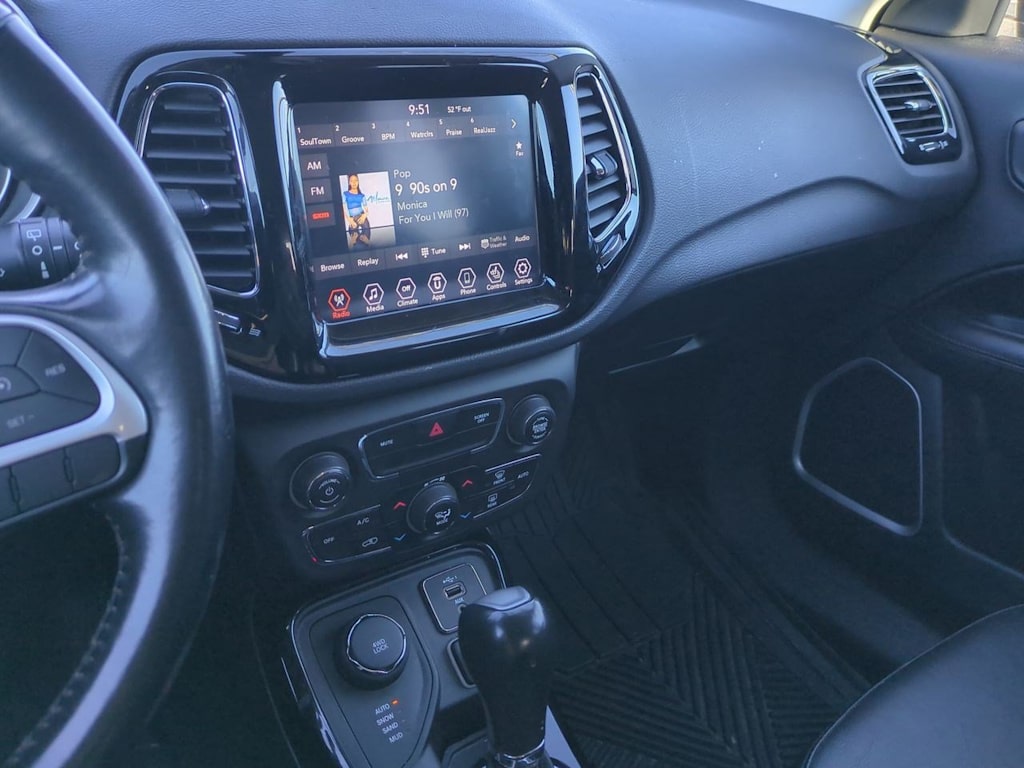 Thumbnail: 2019 Jeep Compass - 14