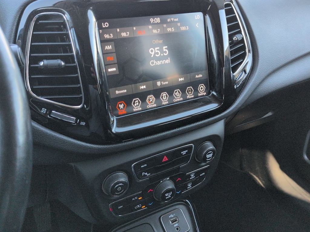 Thumbnail: 2019 Jeep Compass - 15