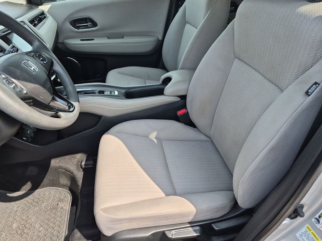 Thumbnail: 2016 Honda HR-V - 11