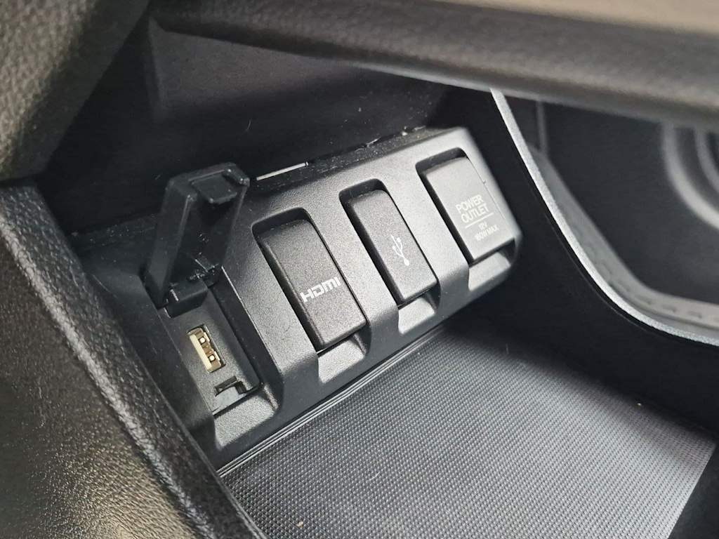 Thumbnail: 2016 Honda HR-V - 16
