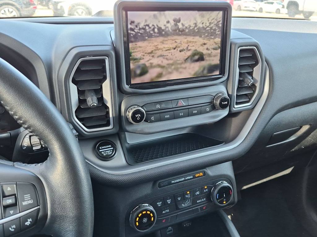 Thumbnail: 2022 Ford Bronco Sport - 14