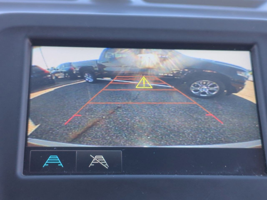 Thumbnail: 2018 Chevrolet Equinox - 32