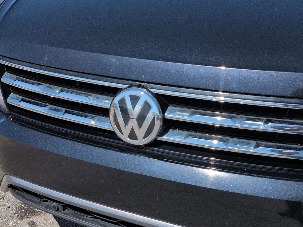 Thumbnail: 2020 Volkswagen Tiguan - 7