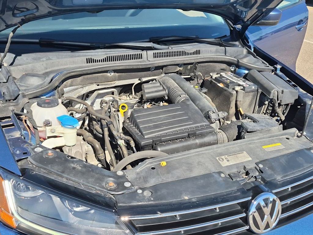 Thumbnail: 2018 Volkswagen Jetta - 9