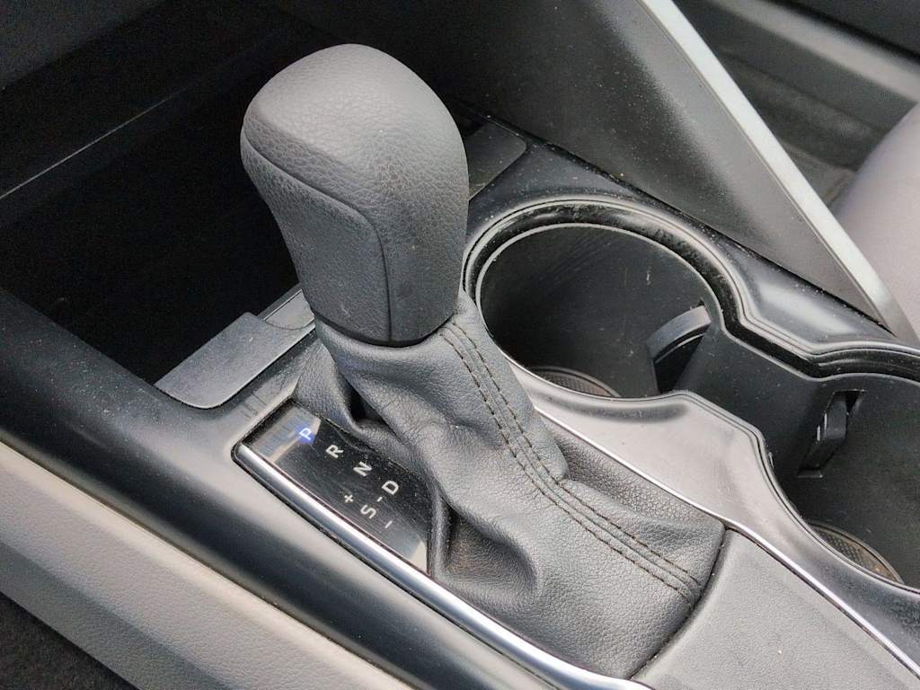 Thumbnail: 2020 Toyota Camry - 32