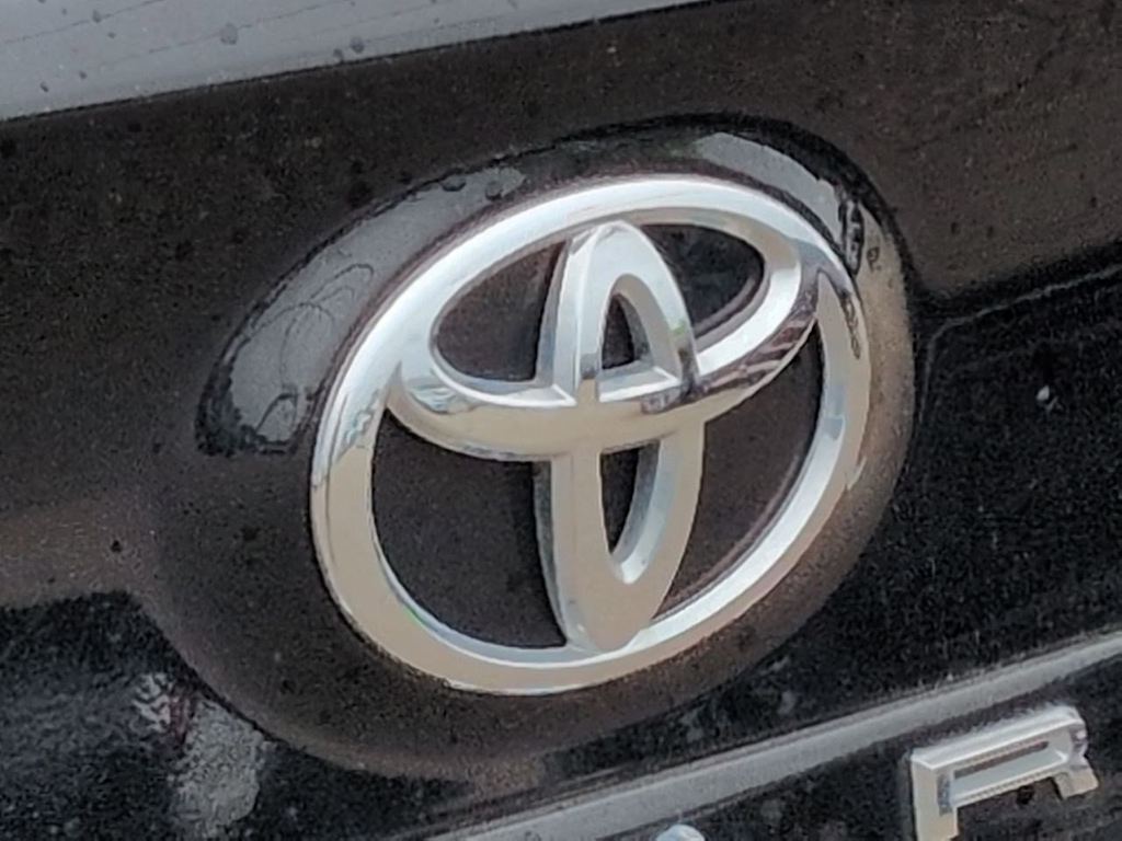 Thumbnail: 2020 Toyota Camry - 7