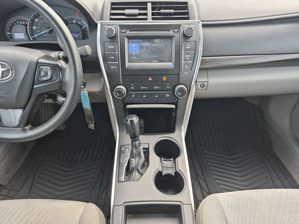 Thumbnail: 2015 Toyota Camry - 32