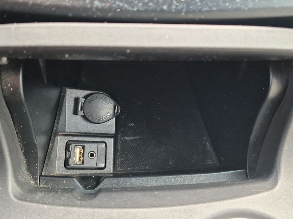 Thumbnail: 2015 Toyota Camry - 33