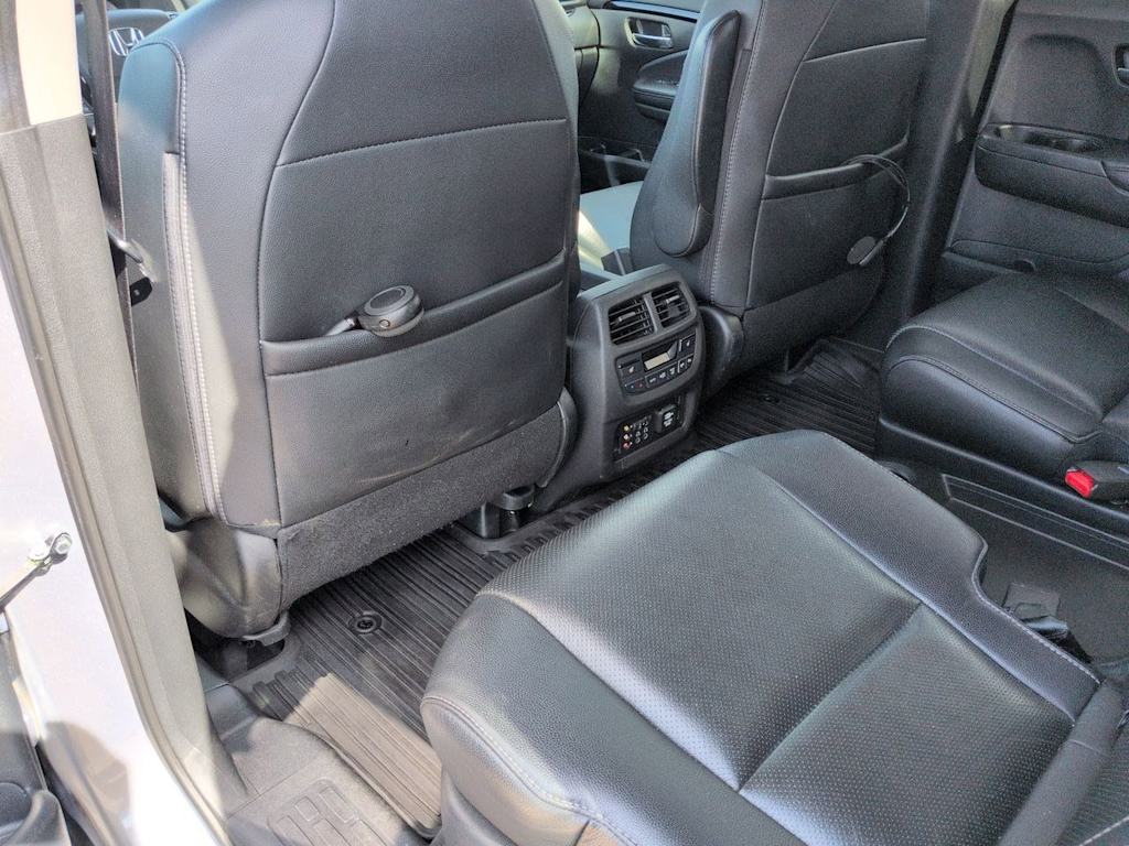 Thumbnail: 2017 Honda Pilot - 13