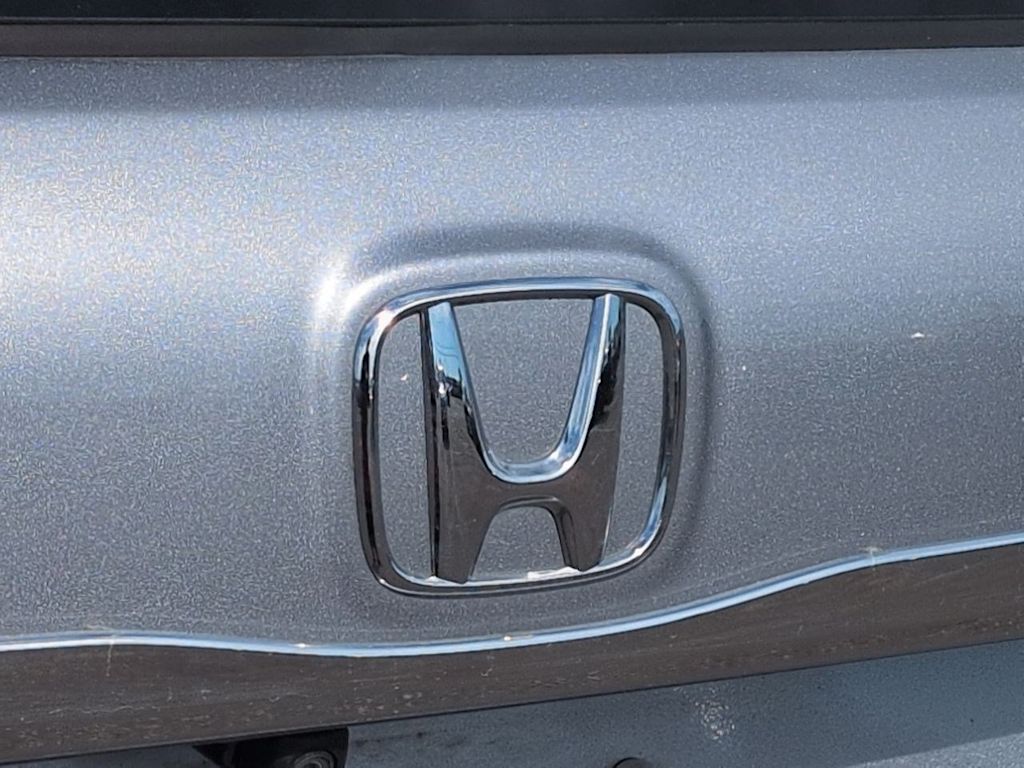 Thumbnail: 2017 Honda Pilot - 7