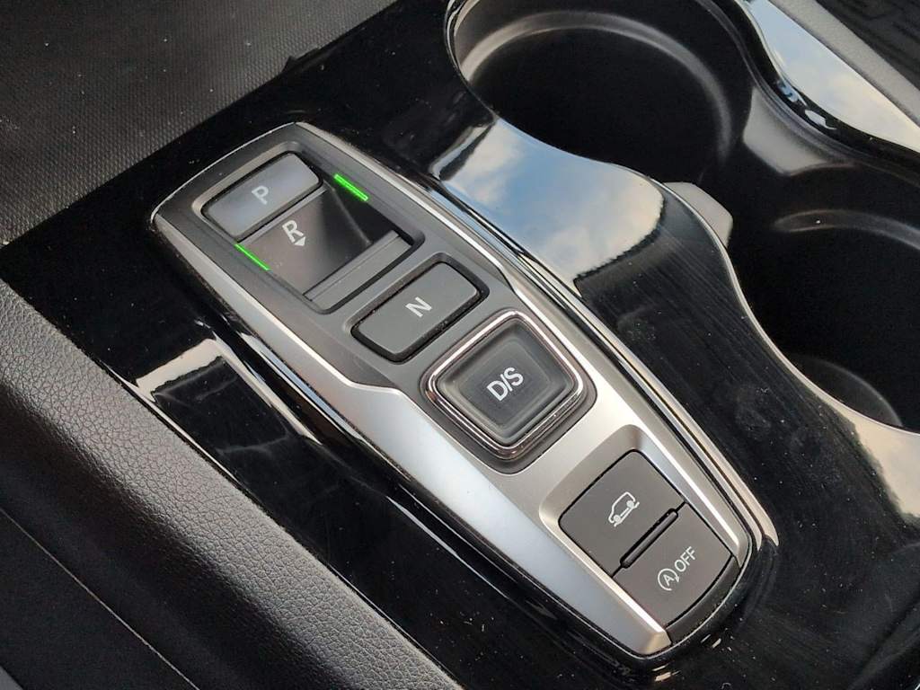 Thumbnail: 2017 Honda Pilot - 36