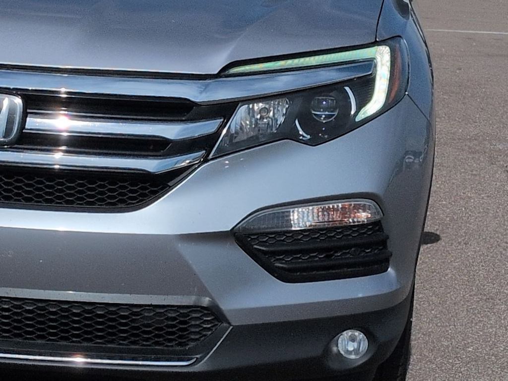 Thumbnail: 2017 Honda Pilot - 24