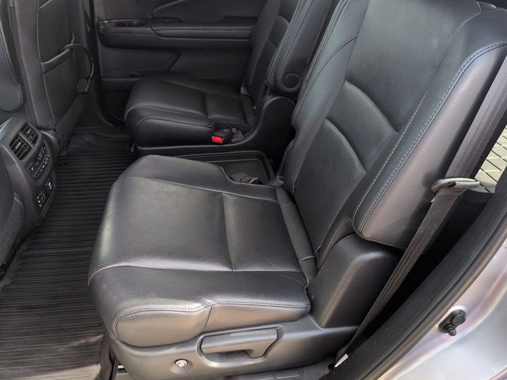 Thumbnail: 2017 Honda Pilot - 28