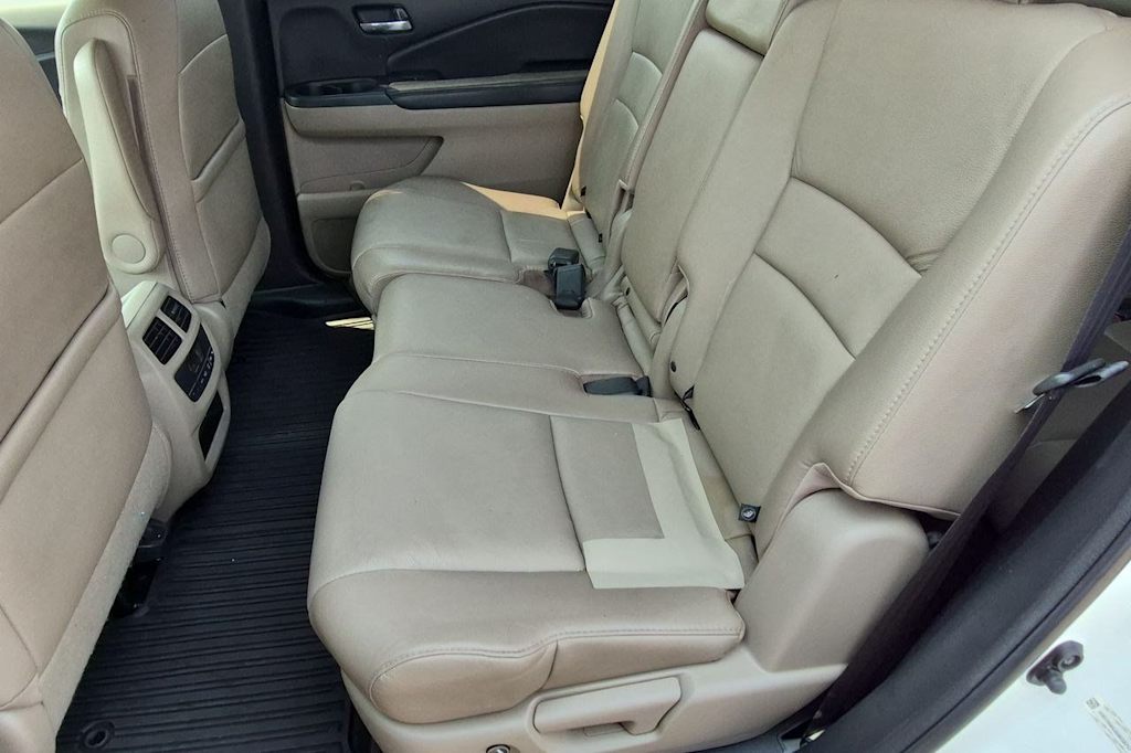 Thumbnail: 2016 Honda Pilot - 28