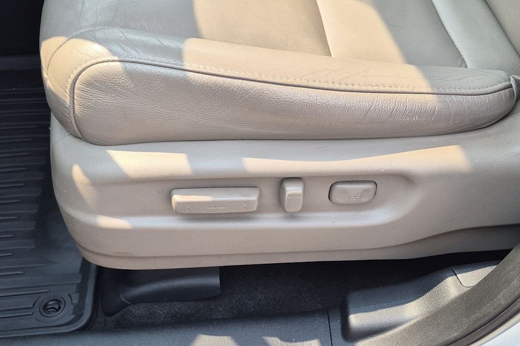 Thumbnail: 2016 Honda Pilot - 26
