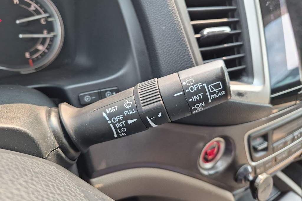 Thumbnail: 2016 Honda Pilot - 16