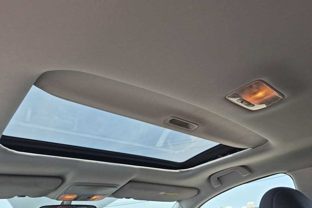 Thumbnail: 2010 Honda CR-V - 16