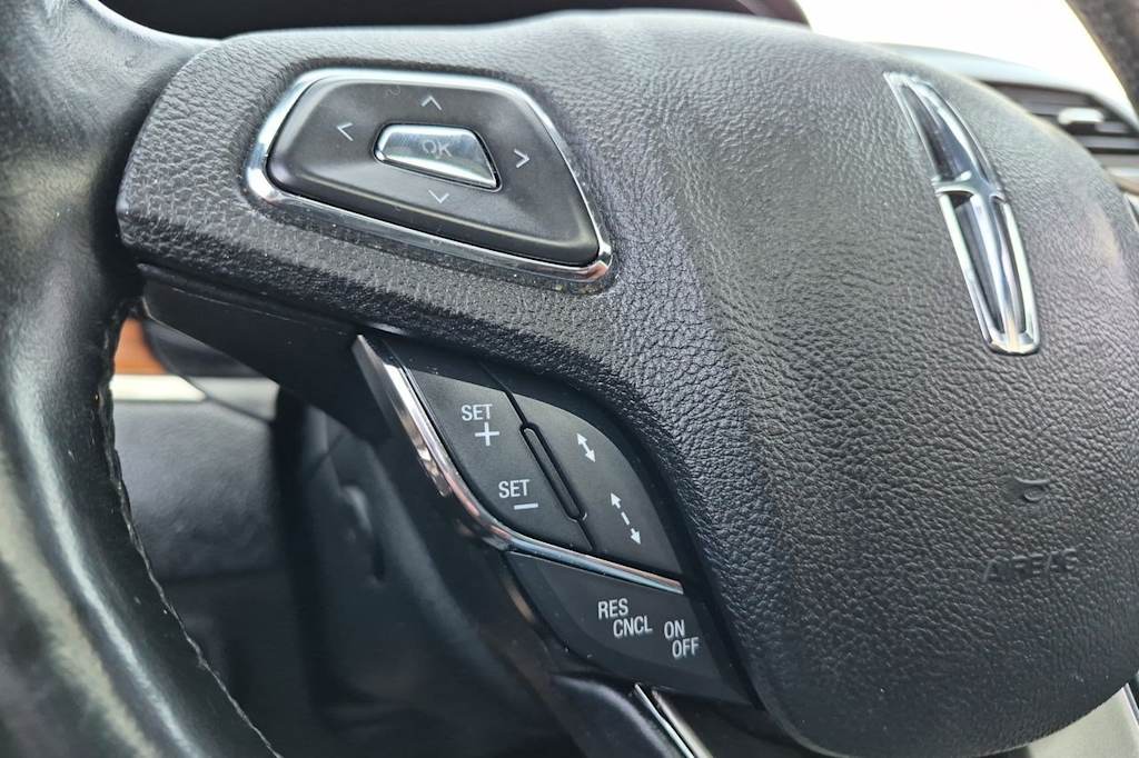 Thumbnail: 2018 Lincoln MKC - 27