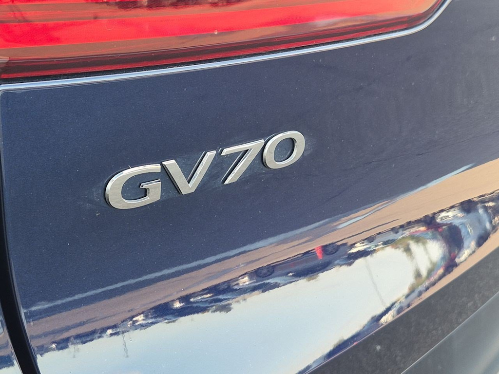 Thumbnail: 2025 Genesis GV70 - 24
