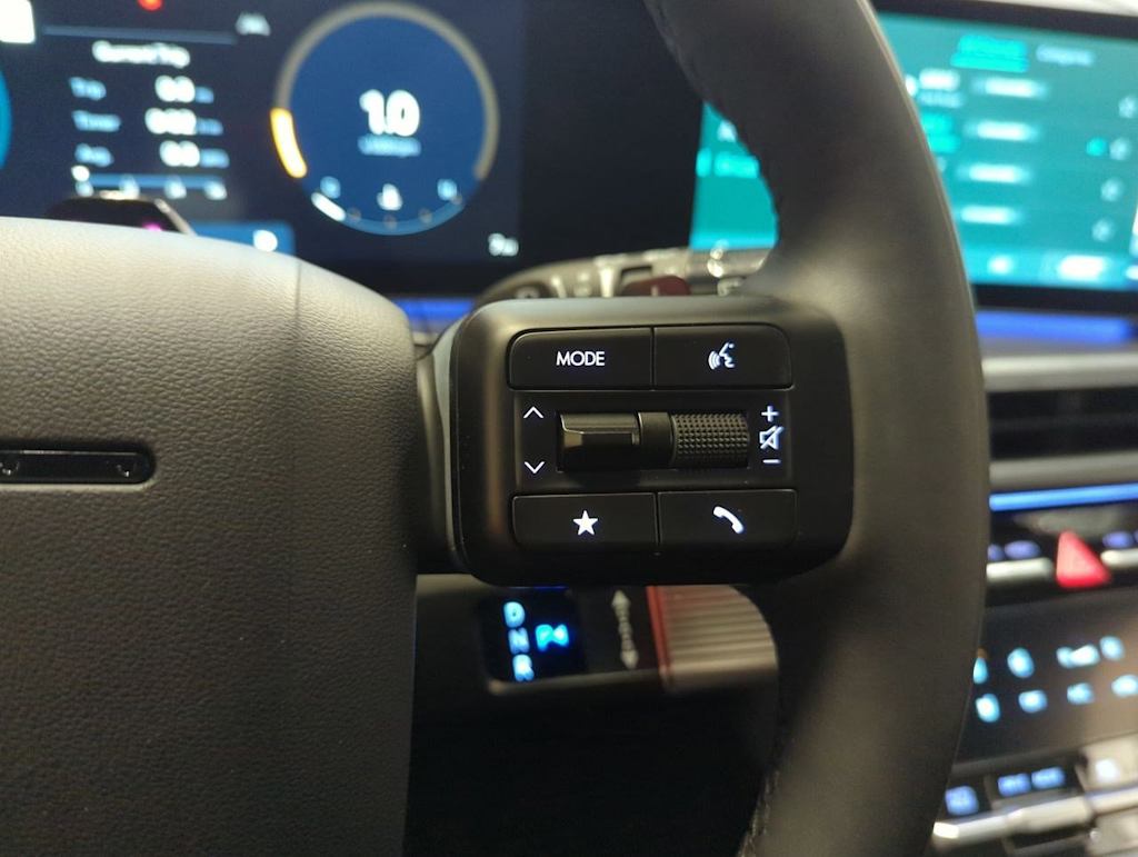 Thumbnail: 2025 Hyundai Santa Fe - 28