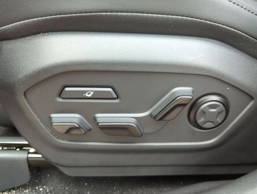 Thumbnail: 2025 Hyundai Santa Fe - 22