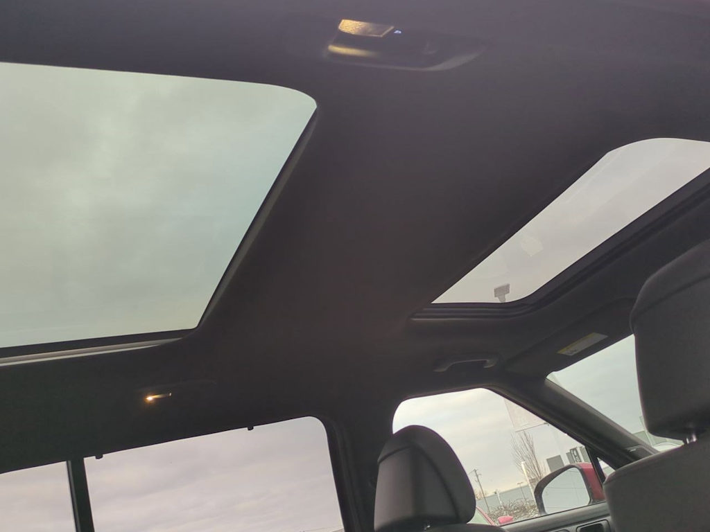 Thumbnail: 2025 Hyundai Santa Fe - 32