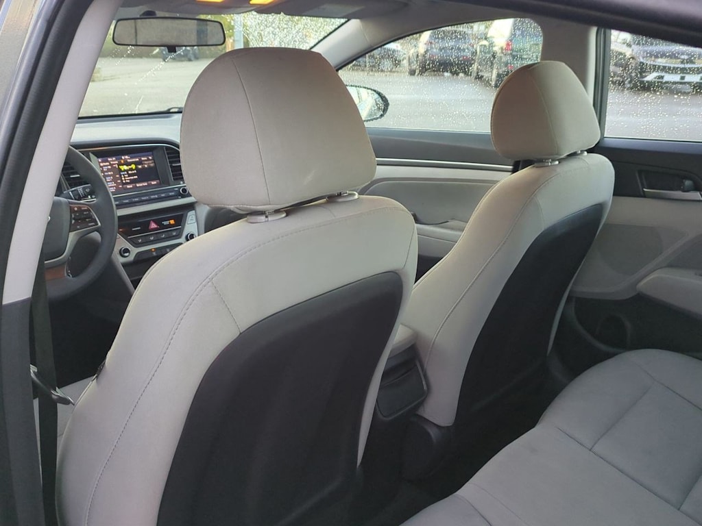 Thumbnail: 2018 Hyundai Elantra - 11