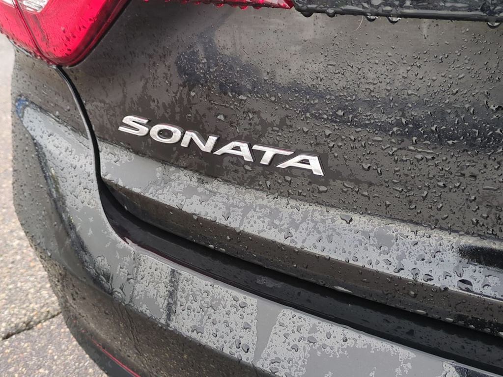 Thumbnail: 2017 Hyundai Sonata - 7