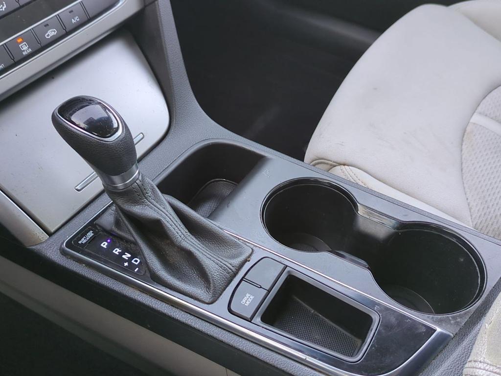 Thumbnail: 2017 Hyundai Sonata - 33