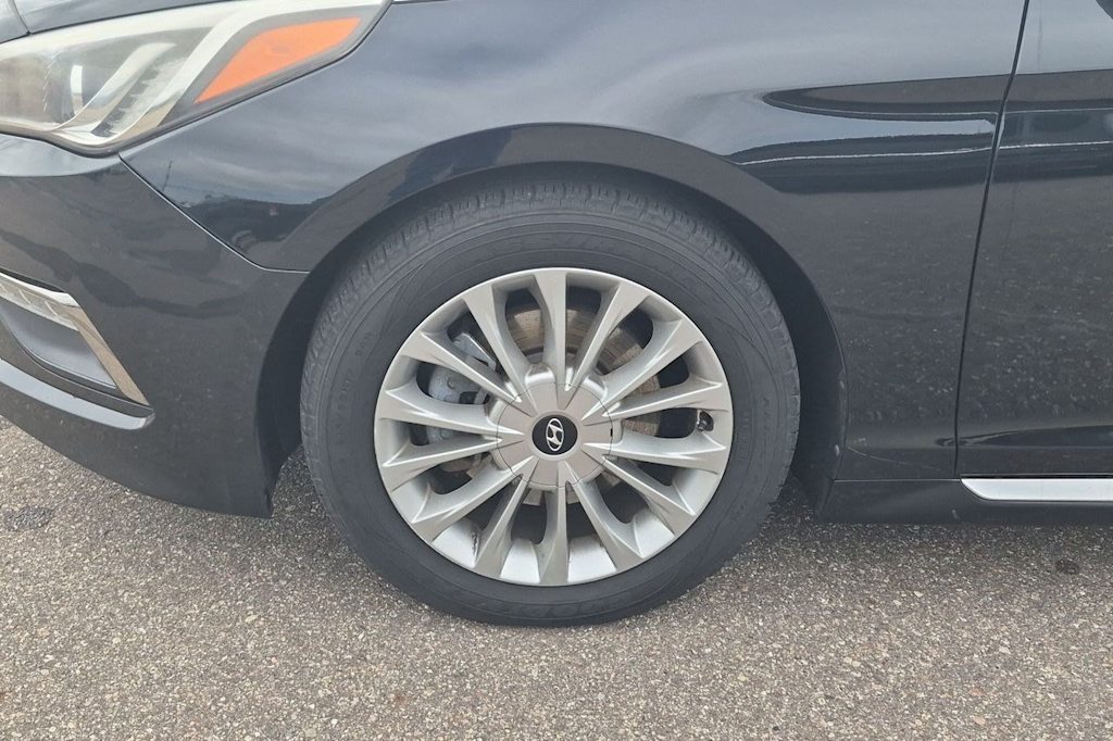 Thumbnail: 2015 Hyundai Sonata - 8