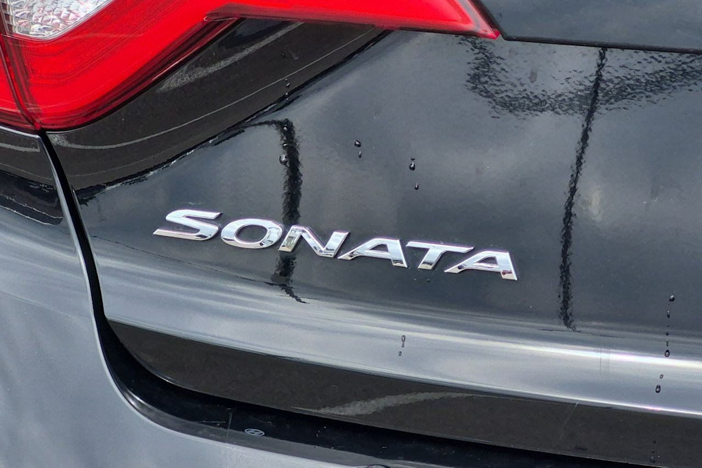 Thumbnail: 2015 Hyundai Sonata - 25