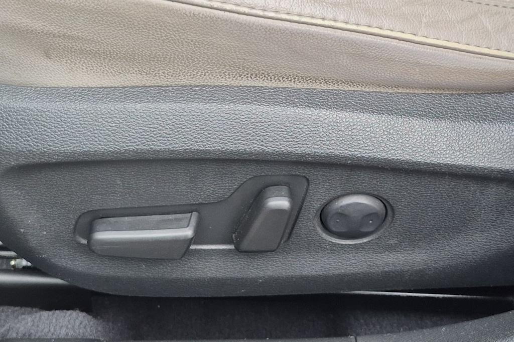 Thumbnail: 2015 Hyundai Sonata - 26