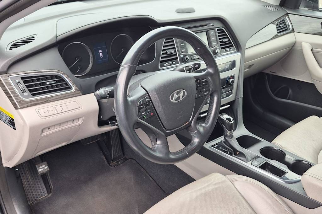 Thumbnail: 2015 Hyundai Sonata - 2