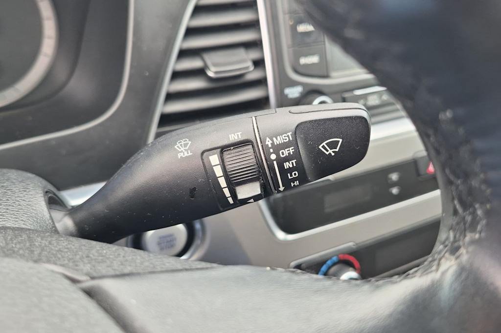 Thumbnail: 2015 Hyundai Sonata - 16